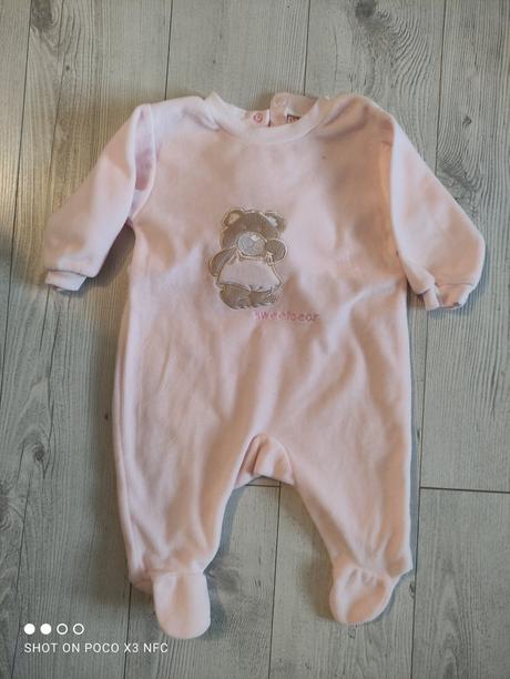 Velurove pyžamko, 74