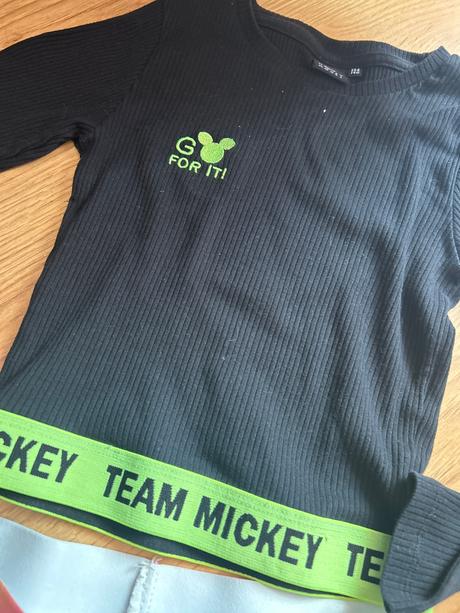 Tričko a kraťasy 8-9 r, 134