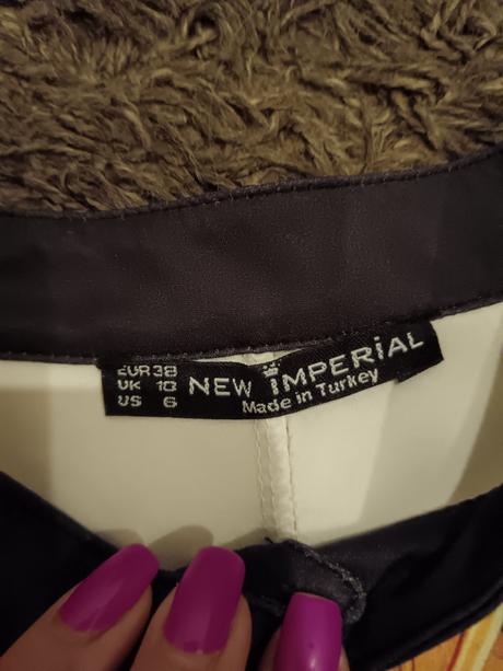 Nádherné šaty, 36