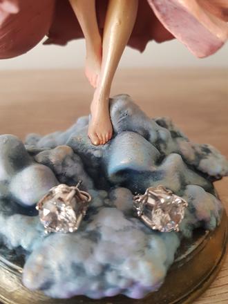 Ti sento zirkonove nausnice,