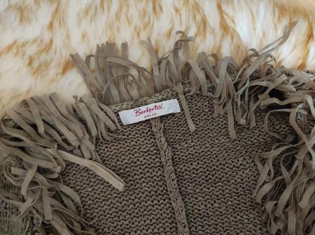 Kardigan so strapcami, 48