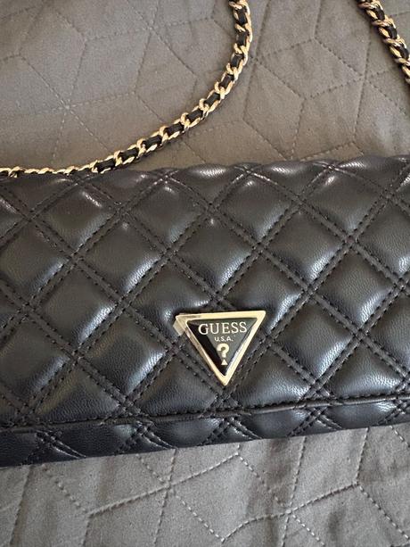 Kabelka guess, guess