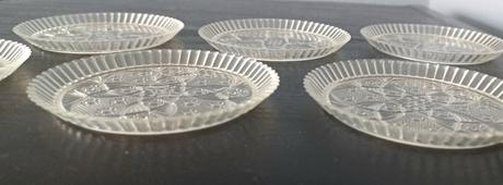 Veľmi staré tácky pod poháre, 