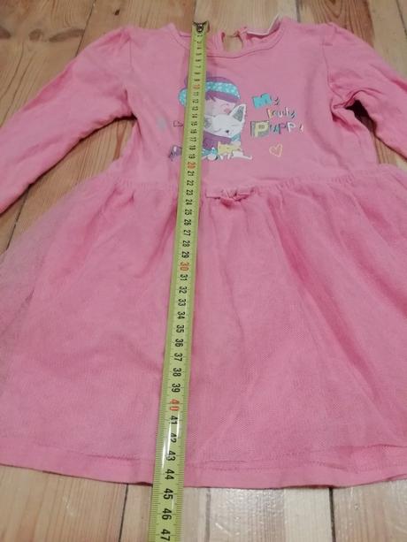 Šaty s tylovou sukničkou, 92