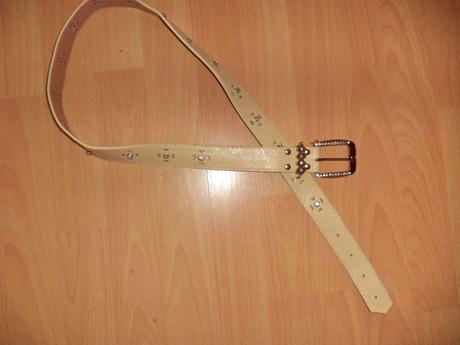 Damsky biely opasok, 