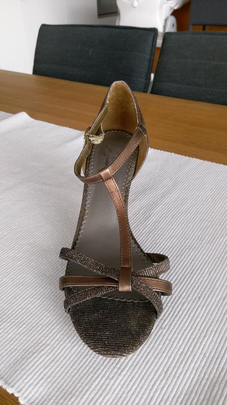 Spoločenské topánky, baťa,39