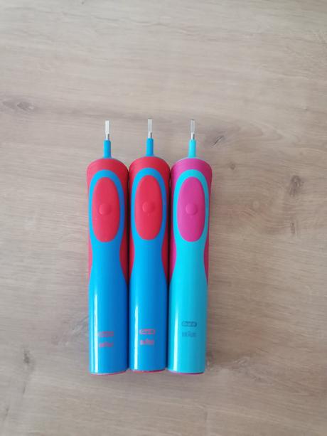 Elektrická detska zubná kefka oral b, braun 2x,