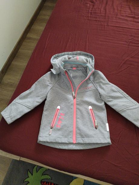 Softshellova vetrovka, 104