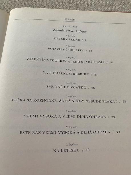 Záhada žltého kufríka a zelenej tabletky,