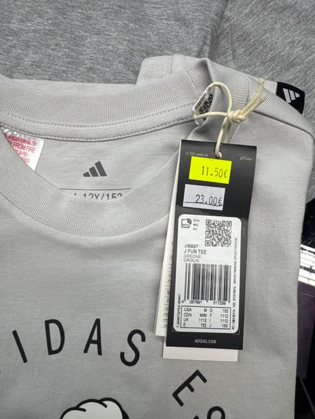 Tricka adidas likvidacia z predajne 152, adidas,152