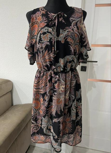 Šaty s odhalenými ramenami reserved, reserved,m