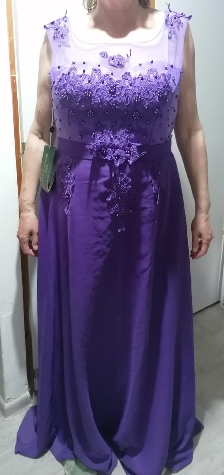 Fialové tylové spoločenské šaty, 46