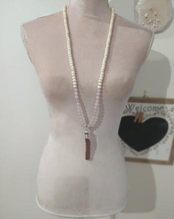 Náhrdelník do strapcom, 