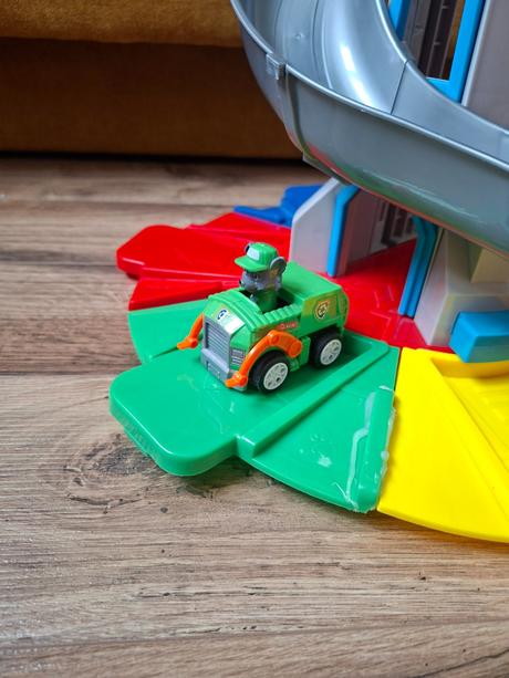 Labkova patrola -centrala paw patrol, 