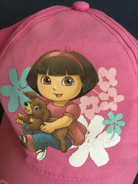 Rôzne šiltovky, 50