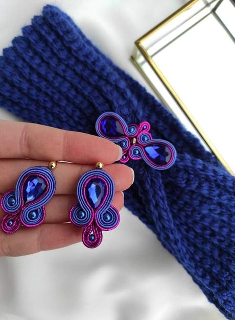 Čelenka a náušnice, 