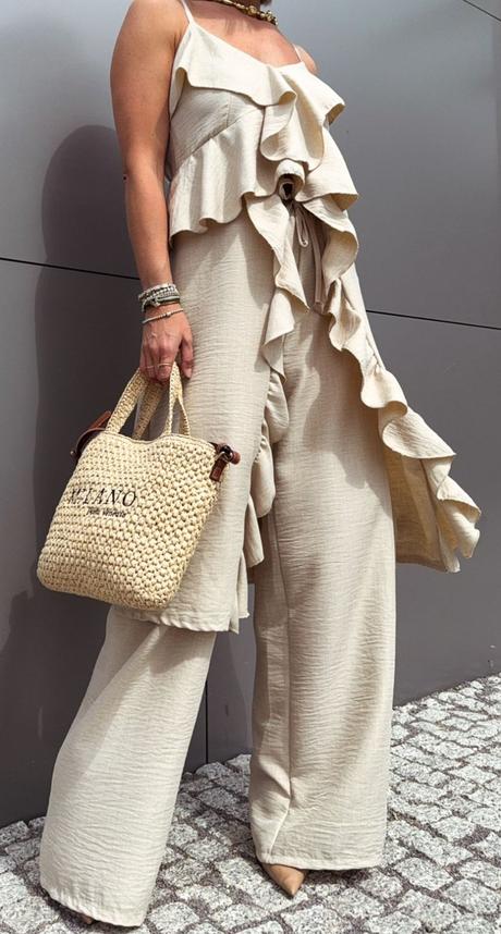 Krasny bezovy komplet, 