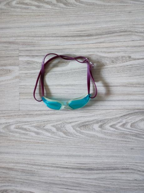 Plavecké okuliare speedo, 
