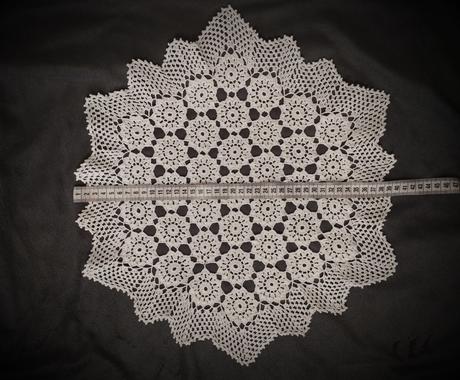 Biely háčkovaný obrus/háčkovaná dečka,