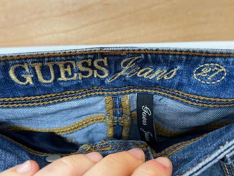 Guess sukna, guess,s