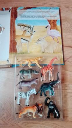 Zvierata savany a 8 postaviciek zvierat, 