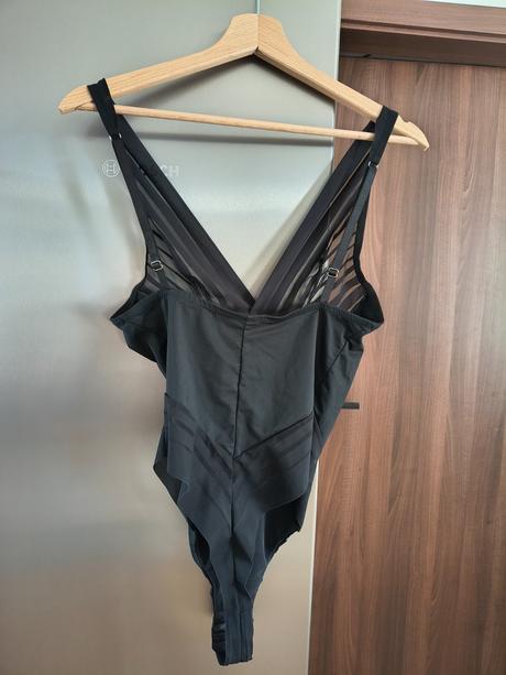 Nádherné čierne zoštíhľujúce body m-l, l