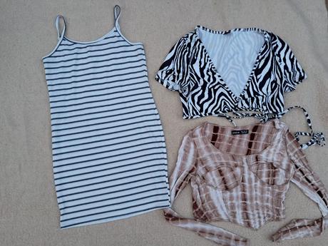 Crop topy a saty na velkost s, s