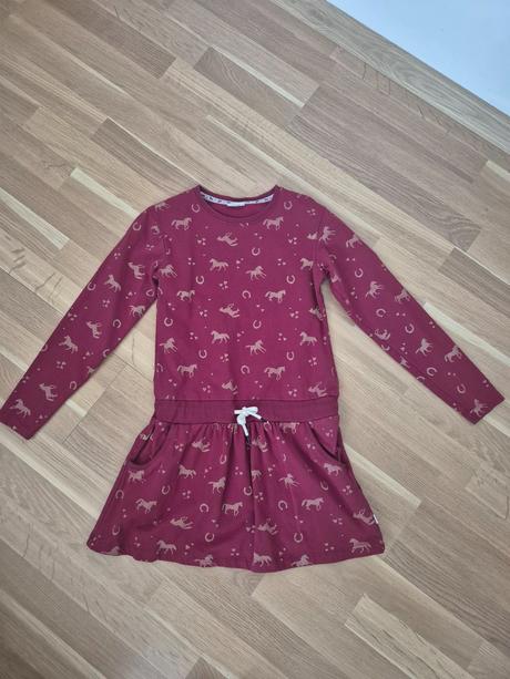 Teplákové šaty, 140