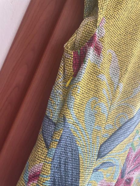 Saty s kvetinovym motivom, 40