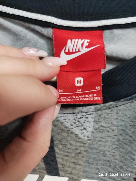 Croppnuta mikina, nike,m