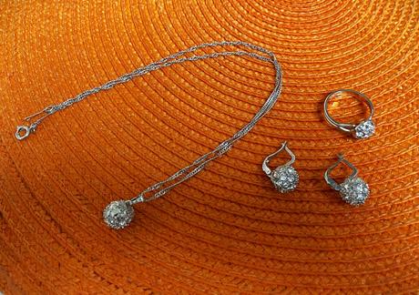 Vintage retiazka s príveskom, 