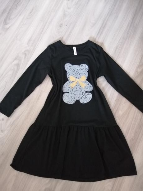 Čierne šaty s mackom, m