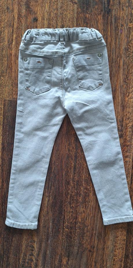 Džínsy, in extenso,98