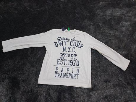 Darujem tricko v.128, benetton,128