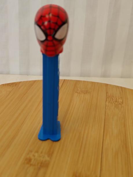Zberateľský retro dávkovač pez spider man, hungary,