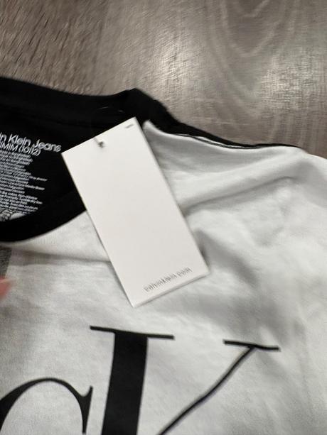 Calvin klein chlapčenske tričko na 10-12 rokov, calvin klein,140