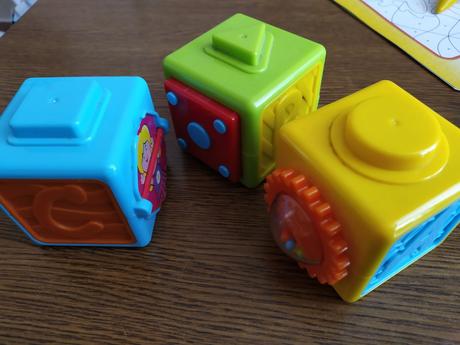 Edukatívne kocky fisher-price,