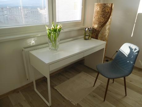 Stol písací biely  142 x 50 cm + stolička pevná,, 