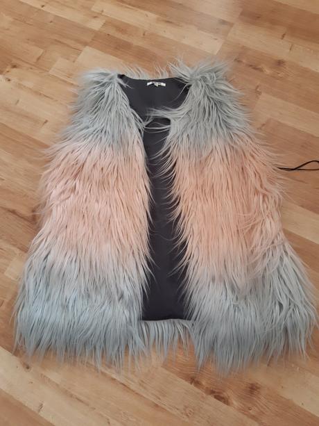 Huňatá vesta, gate,m