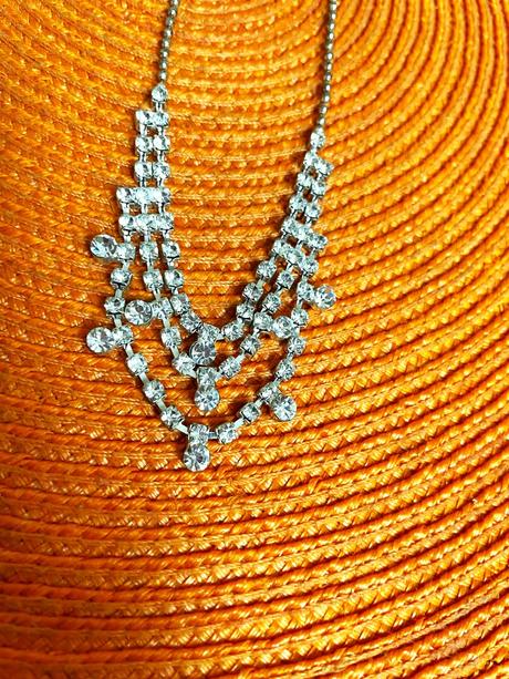 Štrasový náhrdelník, 