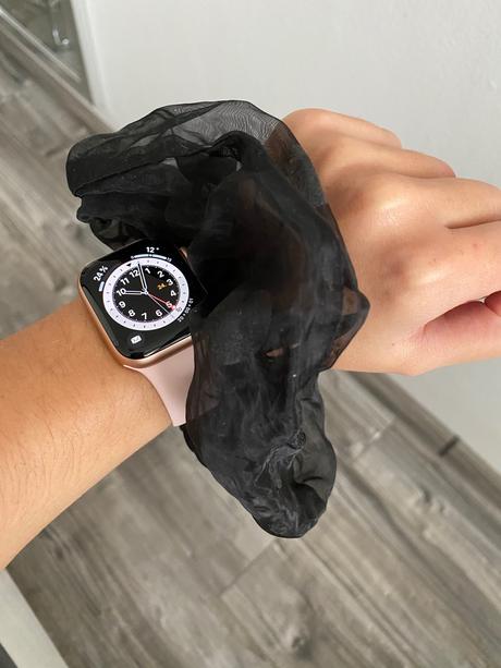 Bodkovana gumka do vlasov, zara