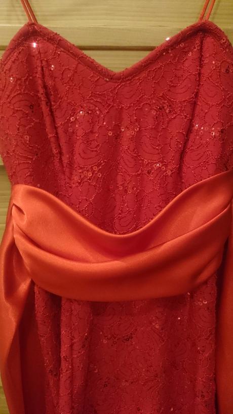 Spoločenske saty, 36