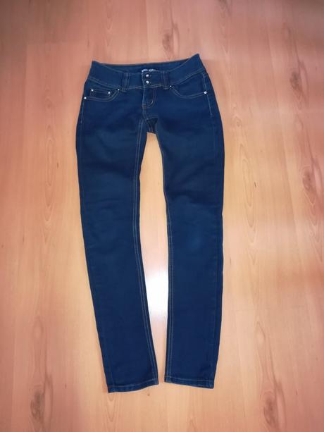 Džínsy, 36