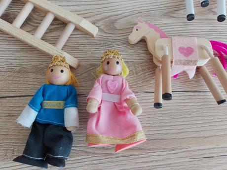 Drevený hrad + príslušenstvo,