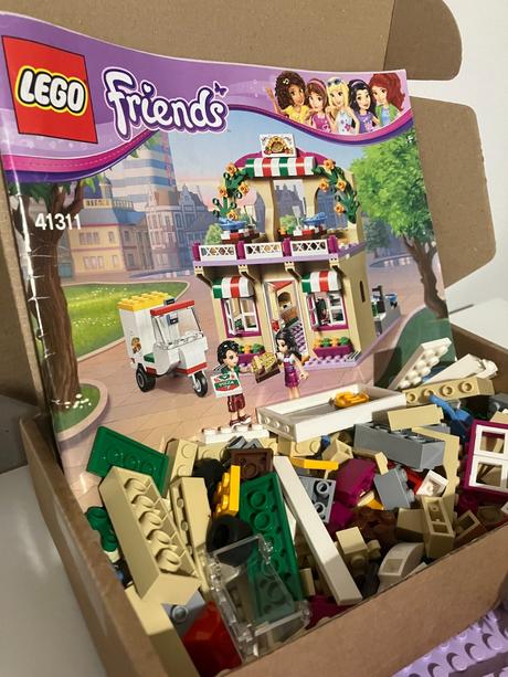 Lego friends -pizzeria v mestečku heartlake,
