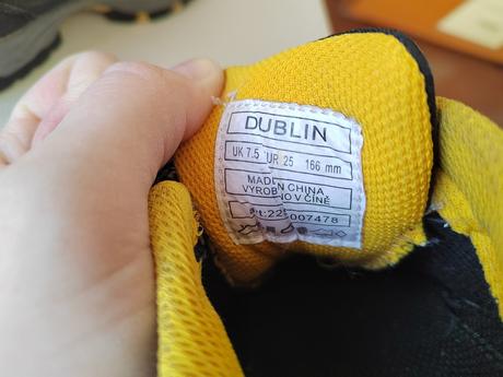 Športové topánky žlto-čierne v.25, 25