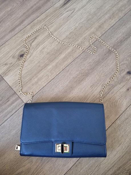 Modrá listová kabelka, 