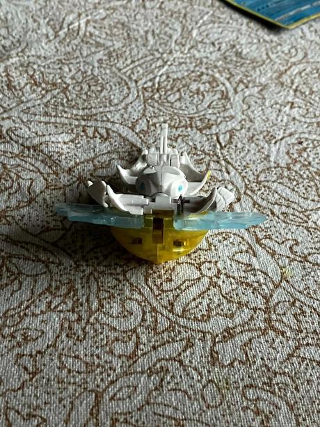 Pokémon, bakugan a pokémon album, 