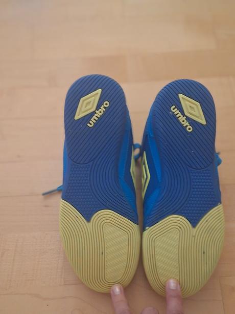 Halovky umbro, umbro,37