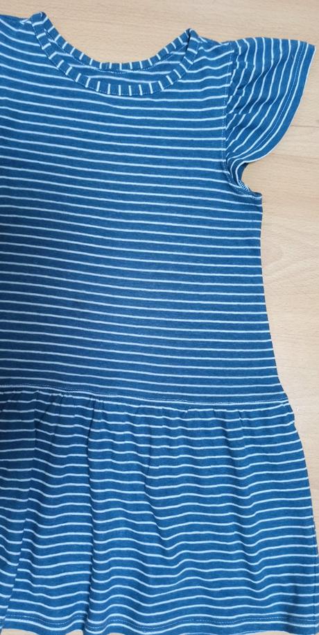 Modré pásikavé šaty, 134